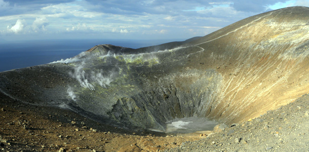 Vulcano - Minicrociere in Motonave - Escursioni alle Isole Eolie con Aliante Tour